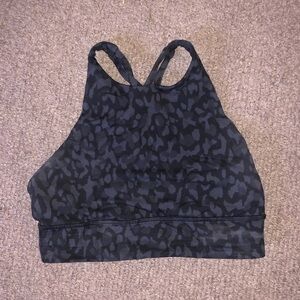 lululemon high-neck cross-back energy bra, size 8